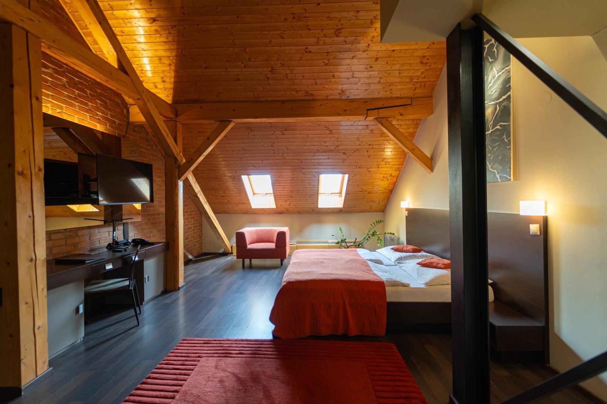קושיצה Boutique Hotel Zlaty Dukat מראה חיצוני תמונה